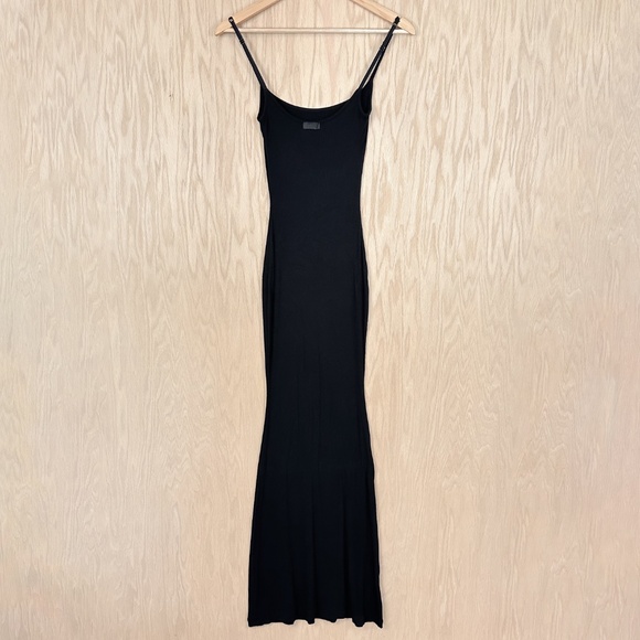 SKIMS Soft Lounge Long Slip Dress - Picture 10 of 14